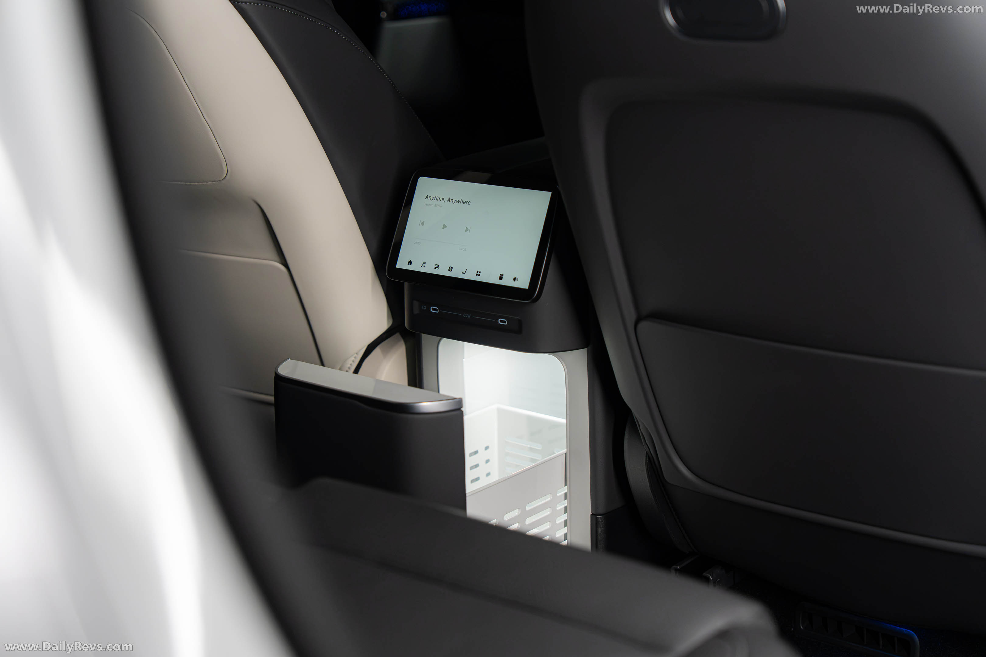 2027 Xpeng Motors G9L Interior